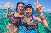 Cancun Catamaran: Isla Mujeres, Snorkeling, Drinks & Buffet Lunch