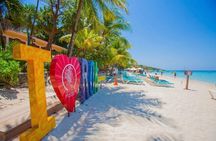 Roatán Snorkeling Tour & West Bay Beach Day Pass