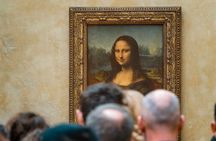 Louvre Art and Mysteries: Guided Experience for 6-people Max