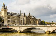 Inside Notre Dame Tour with Small Group City Stroll