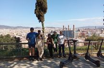 Barcelona: E-Scooter or Bike Tour with Local Guide