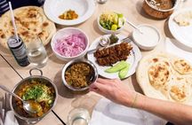 Local Street Food and Guided Walking Tour of Dubai Old Town