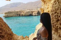 Hidden Caves & Coastal Beauty – Wadi Shab, Sinkhole & Fins Beach