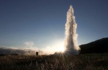 Iceland's Golden Circle in Spanish with Pickup Included