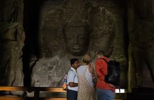 Guided Tour of Elephanta Caves in Mumbai