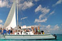 Isla Saona y Altos de Chavón: Excursión en Catamarán
