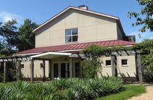 Charlottesville: Best Vineyards Private Tour (Up to 14 people)