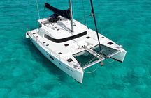 4hrs/60ft Luxury Catamaran Private Charter Cancun to Isla Mujeres