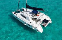 4hrs/60ft Luxury Catamaran Private Charter Cancun to Isla Mujeres