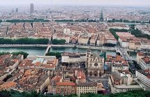 Fly above Lyon in a private plane