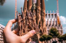 Sagrada Família Private Guided Tour and Entry in Barcelona