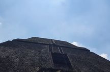 Balloon Flight with Breakfast and Transportation in Teotihuacan