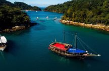 Pirate Cataraman Tour Angra dos Reis and Ilha Grande with Lunch