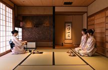 Kimono Tea Ceremony Experience at Kyoto Oritsuruya, Nishiki 