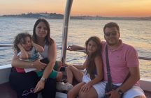 Istanbul Bosphorus Sunset Cruise on Yacht with Live Guide