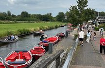 Daytrip Tour from Amsterdam to Giethoorn with boat tour included