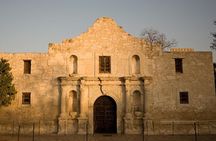 Scenic San Antonio Small Group Night Tour w/Riverwalk Boat Cruise