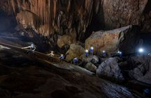 Conquer of Phong Nha Cave 4,5 km by kayaking Group Tour