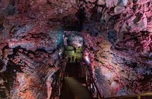 From Reykjavík: Evening Lava Tunnel Tour and Northern Lights Tour