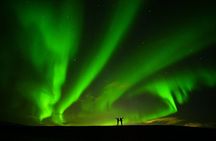 From Reykjavík: Evening Lava Tunnel Tour and Northern Lights Tour
