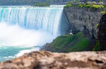 Niagara Falls Day Tour from Toronto and Skip the Line Boat Cruise