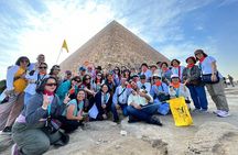 Cairo Pyramids with Museum and Bazaar Private Tour