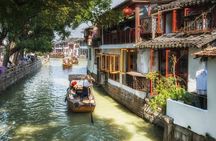 Zhujiajiao & Shanghai:Small Group Tour Water Town to Skyline