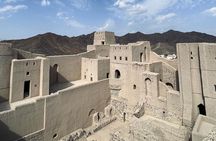 Day Tour to the Enchanting Forts of Nizwa