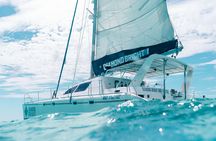Full-Day Luxurious Catamaran Adventure - Cancún to Isla Mujeres 