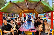 Trajinera Party at Xochimilco with Drinks, Mariachi & Tacos