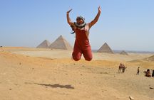 Private Tour to Giza Pyramids, Sphinx and Old Market