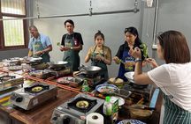 Authentic Thai Cooking Class Bangkok — Cozy, Hands-On Experience