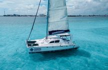 Luxury Catamaran tour to Isla Mujeres with transportation from Playa del Carmen