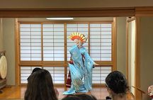 Kyoto: Meet the Geisha Maiko with Gion Walking Tour