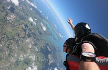 Bay of Islands: 9000ft Skydive