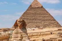 Layover Tour to Pyramids, The Museum, Bazaar and Light show