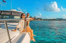 Cozumel Private Yacht and Snorkel with Lunch and Open Bar Onboard