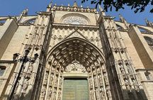 Cathedral Tour of Seville Giralda and Barrio Santa Cruz All in One 