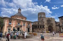 Valencia: Top 25 Highlights Guided Bike Tour