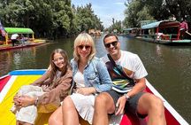 Tour to Xochimilco and Coyoacán: Frida Kahlo Museum 
