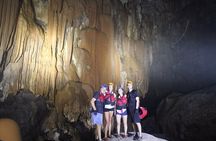 Conquer of Phong Nha Cave 4,5 km by kayaking Group Tour
