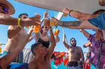 Trip to Isla Mujeres by Catamaran, with snorkeling and drinks