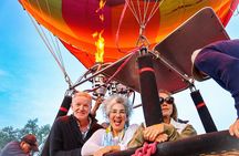 Balloon flight with breakfast in Cueva or Pyramids tour from CDMX