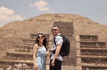 Balloon flight with breakfast in Cave and Pyramids tour from CDMX