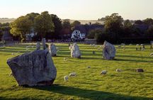 Private Neolithic Tour of the complete Stonehenge Landscape