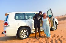 Dubai Desert Safari Tour with 4x4 Dinner and Inclusions