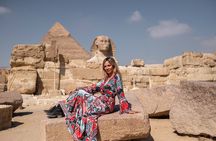 Female Guided Tour to The Pyramids of Giza and The Great Sphinx 
