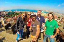 Valparaíso Walking Tour with a Local Expert and Lunch Included