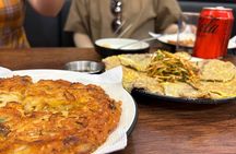 4 Hours UNESCO Palace and Street Food Tour in Seoul