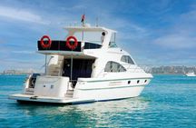 Dubai Blue Water Tour on Private Luxury Yacht in Dubai Marina